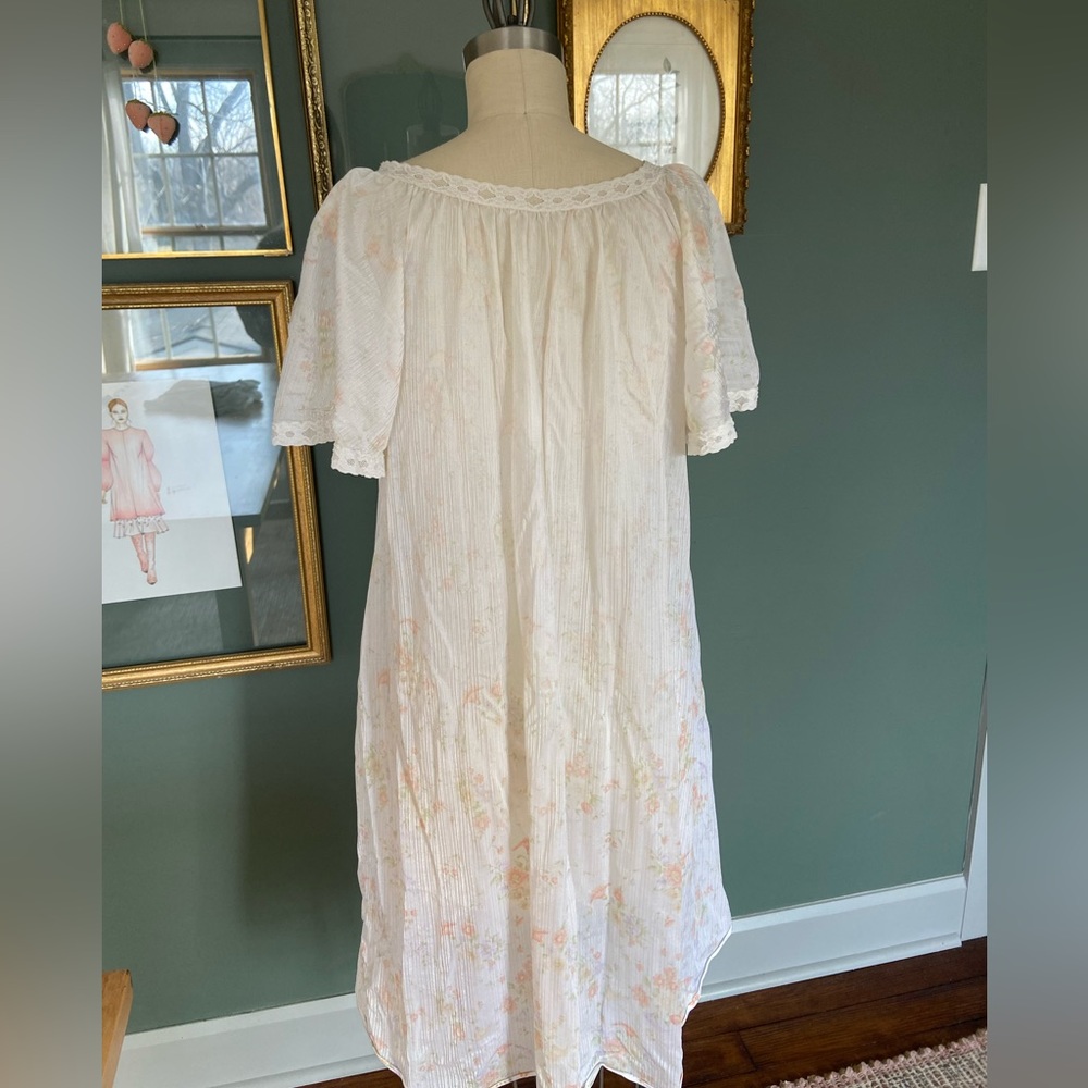 Vintage Sheer Floral Nightgown - Picture 3 of 4
